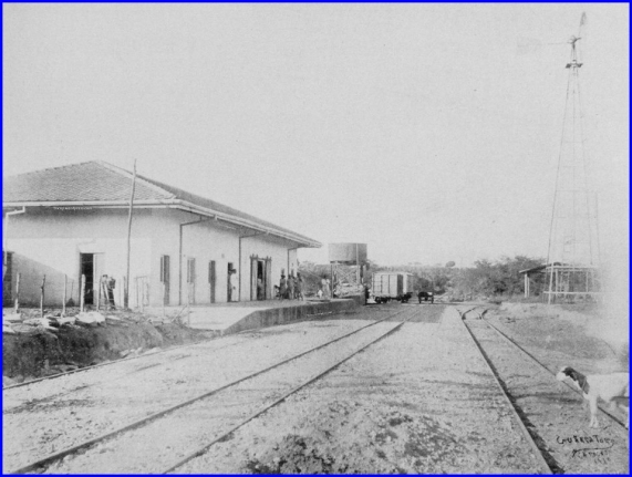 Ferrocarril Central de Venezuela. Estación Santa Teresa. KM 60. Fotografía tomada de Memoria del Ministerio de Obras Públicas. 1919 Tomo 1, Biblioteca Nacional de Venezuela.